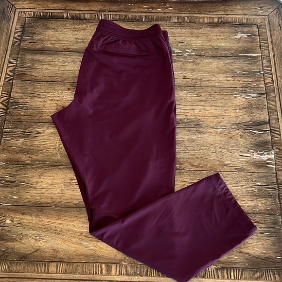 Under Armour Other - Under Armour Burgundy Jogger Pant